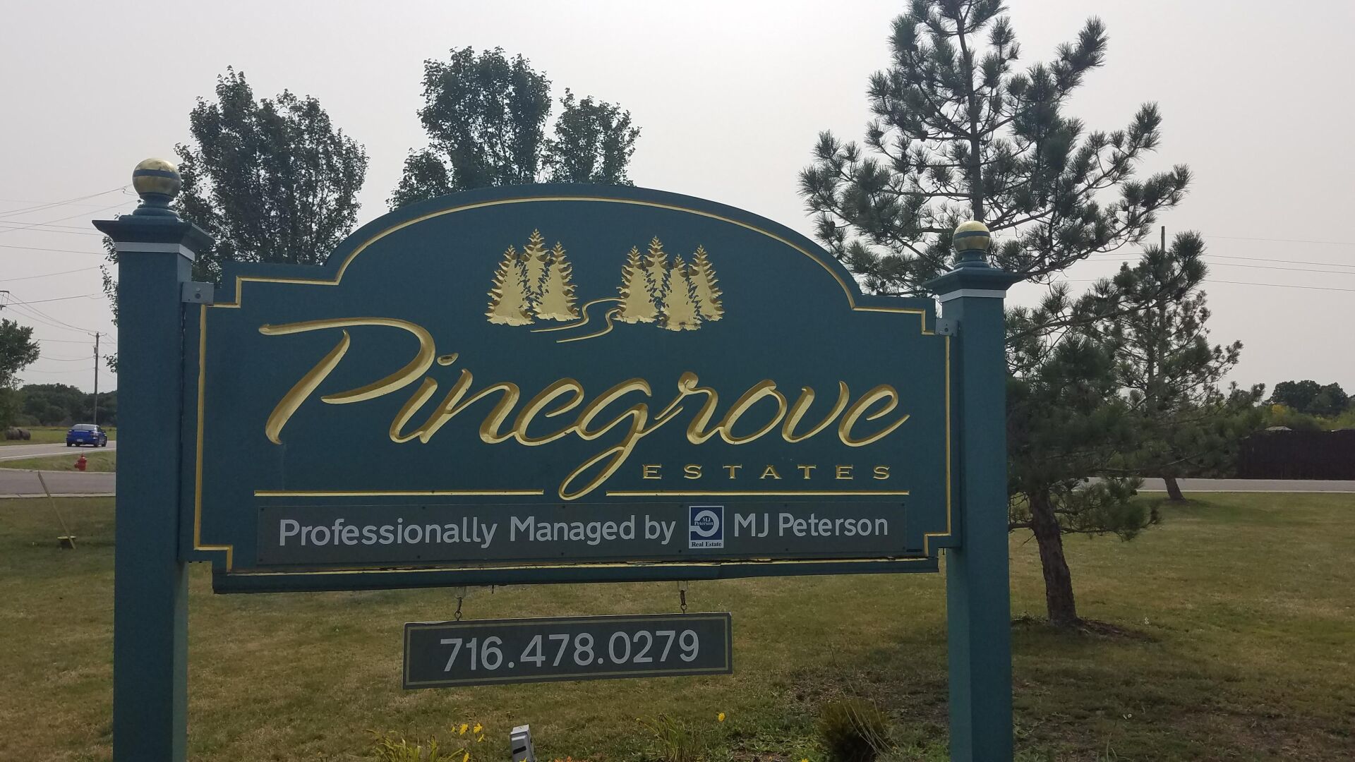 Pinegrove Estates sign